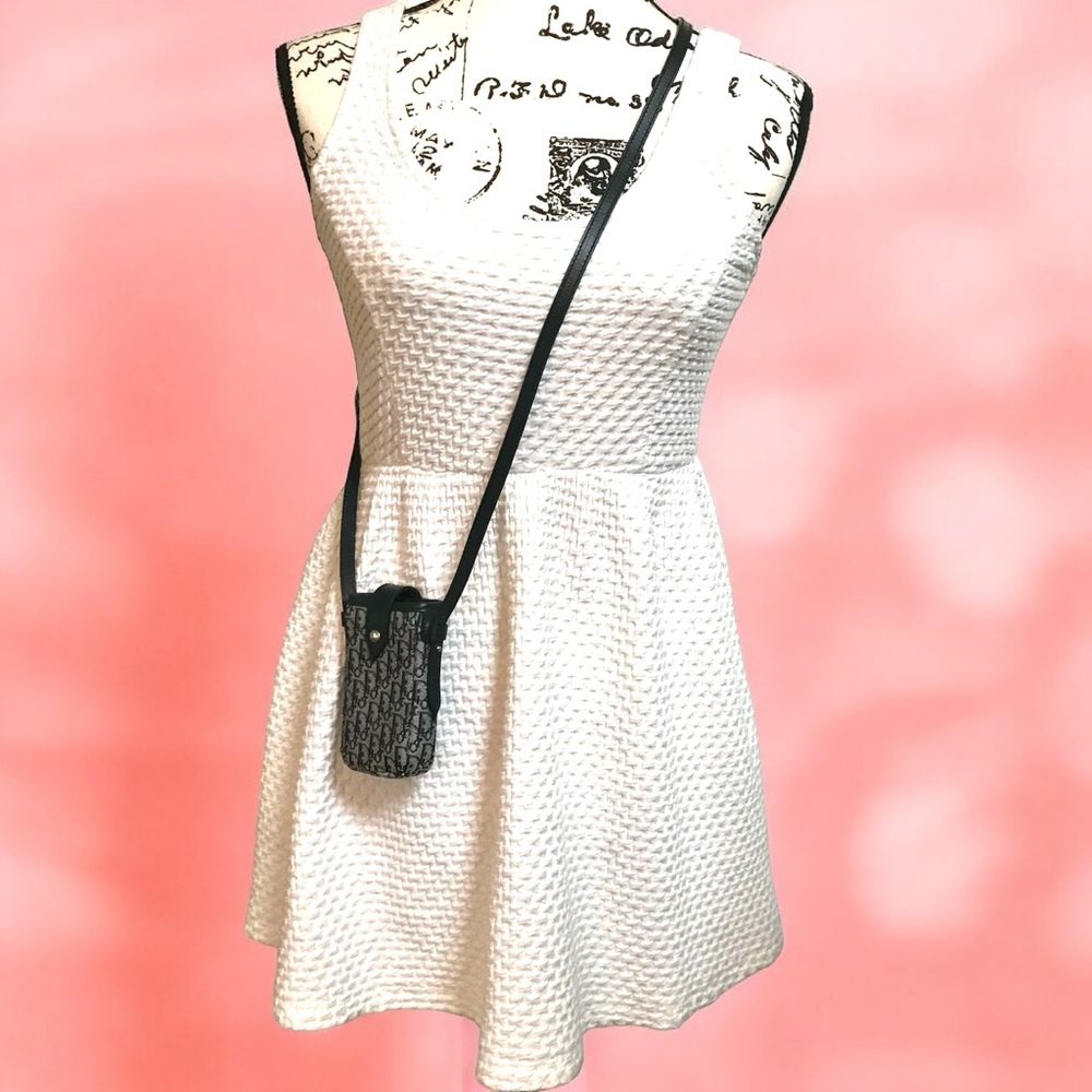 Forever 21 Off White Textured Mini Dress Size S